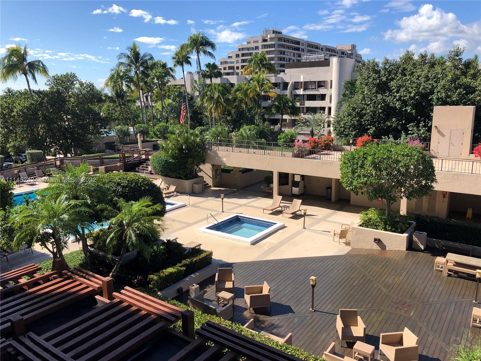 251 Crandon Blvd # 304