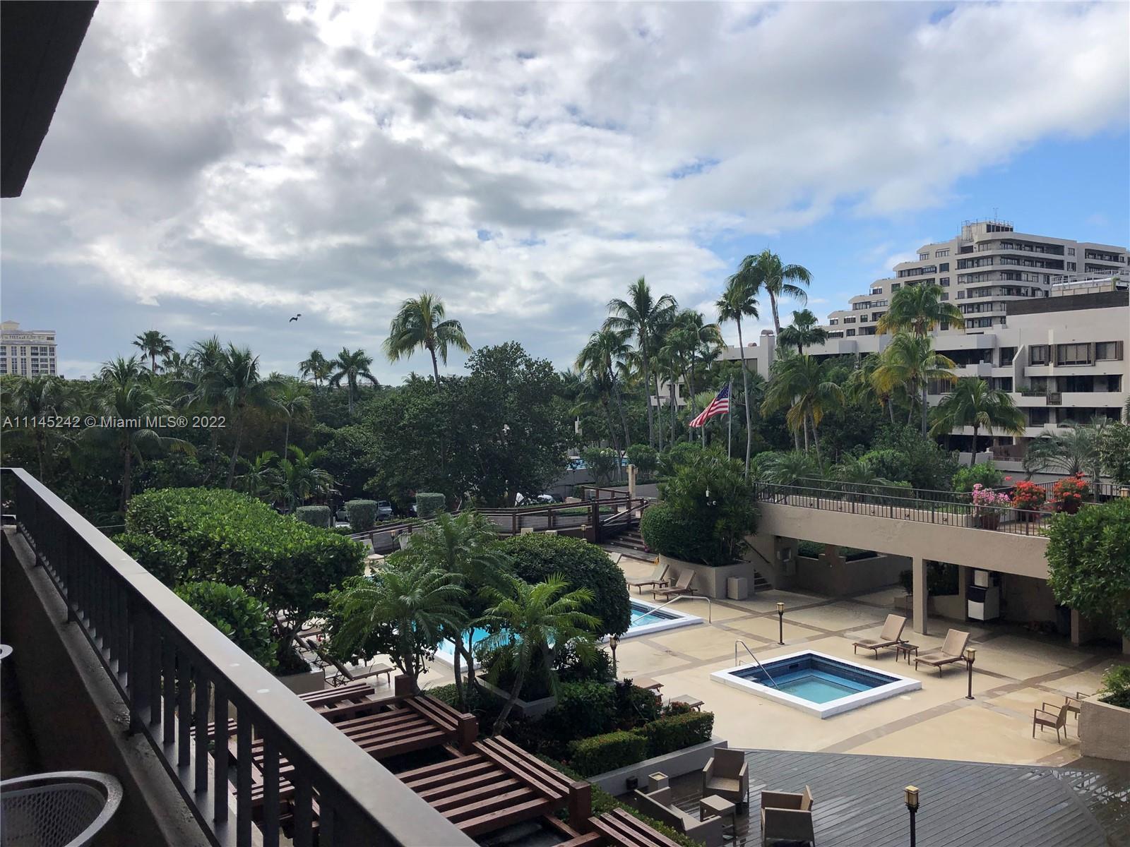 251 Crandon Blvd # 304