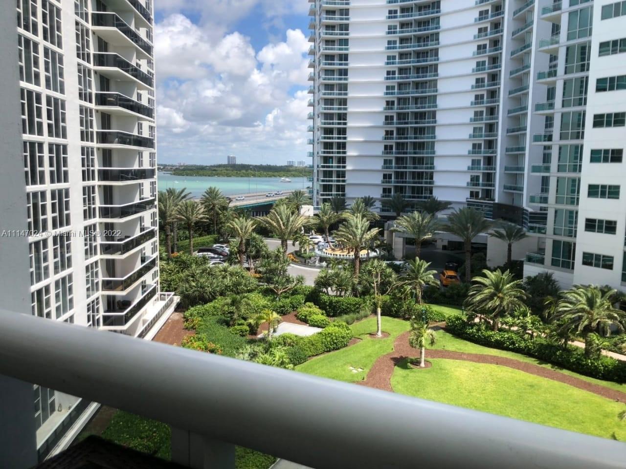 10275 Collins Ave # 703