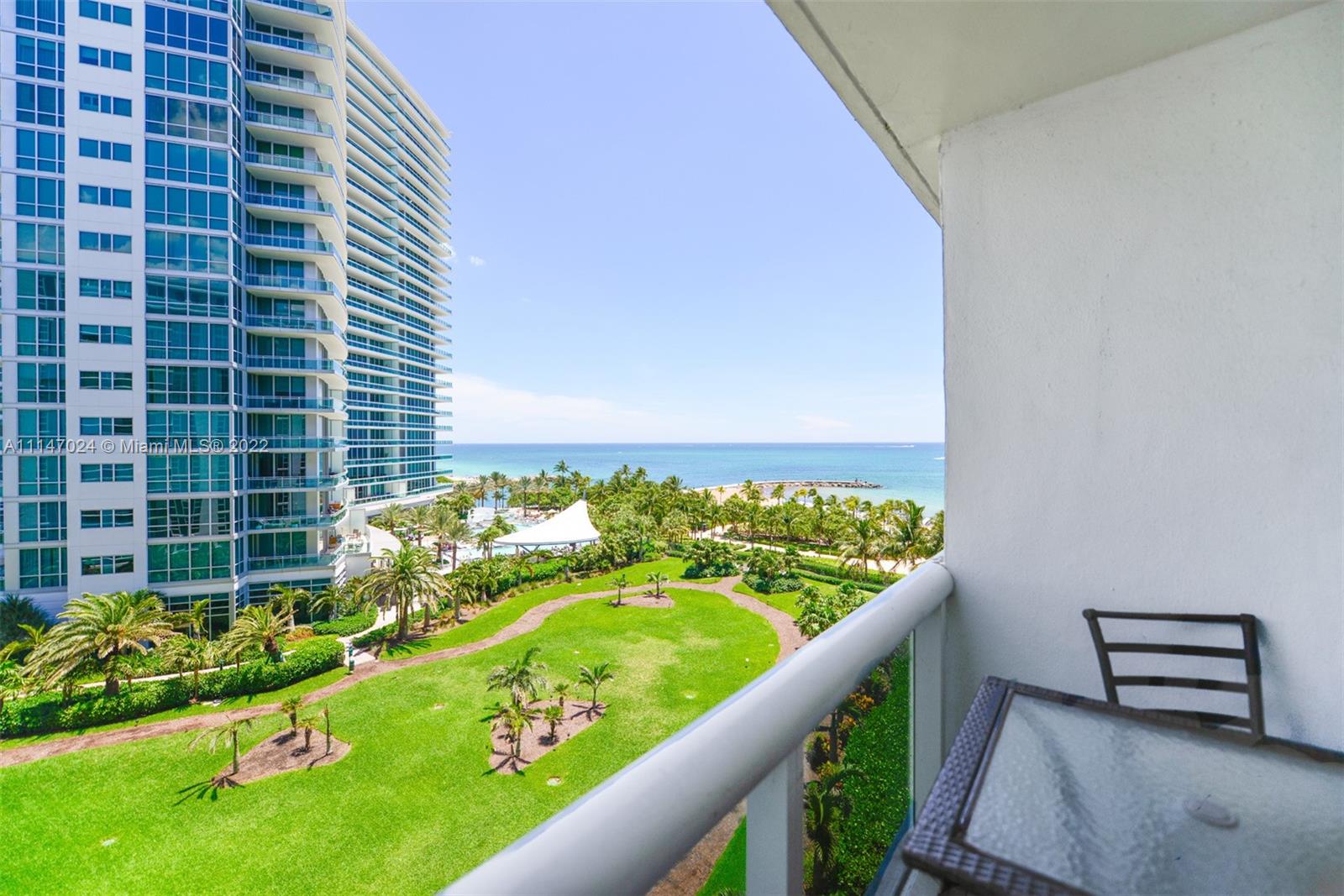 10275 Collins Ave # 703
