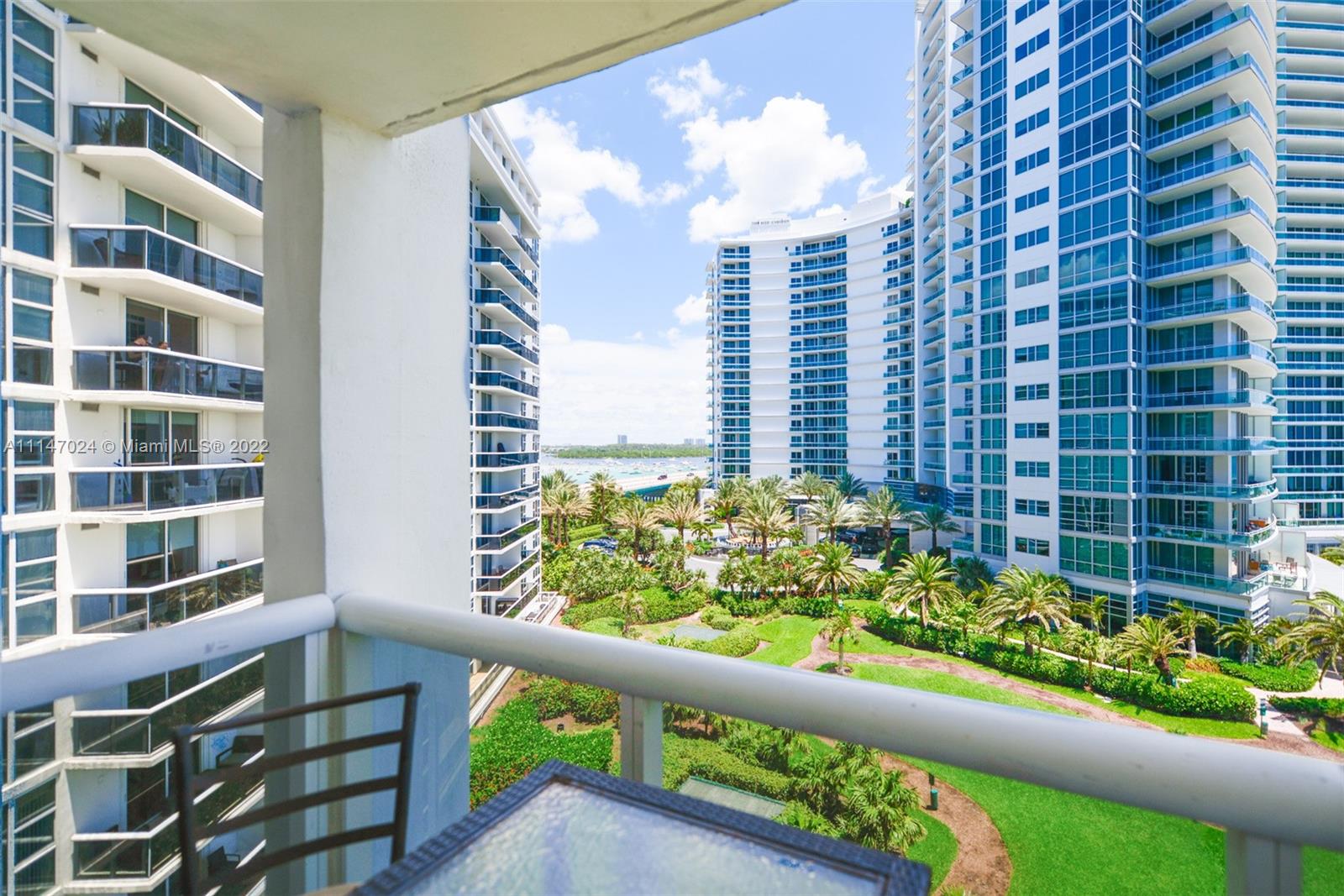 10275 Collins Ave # 703