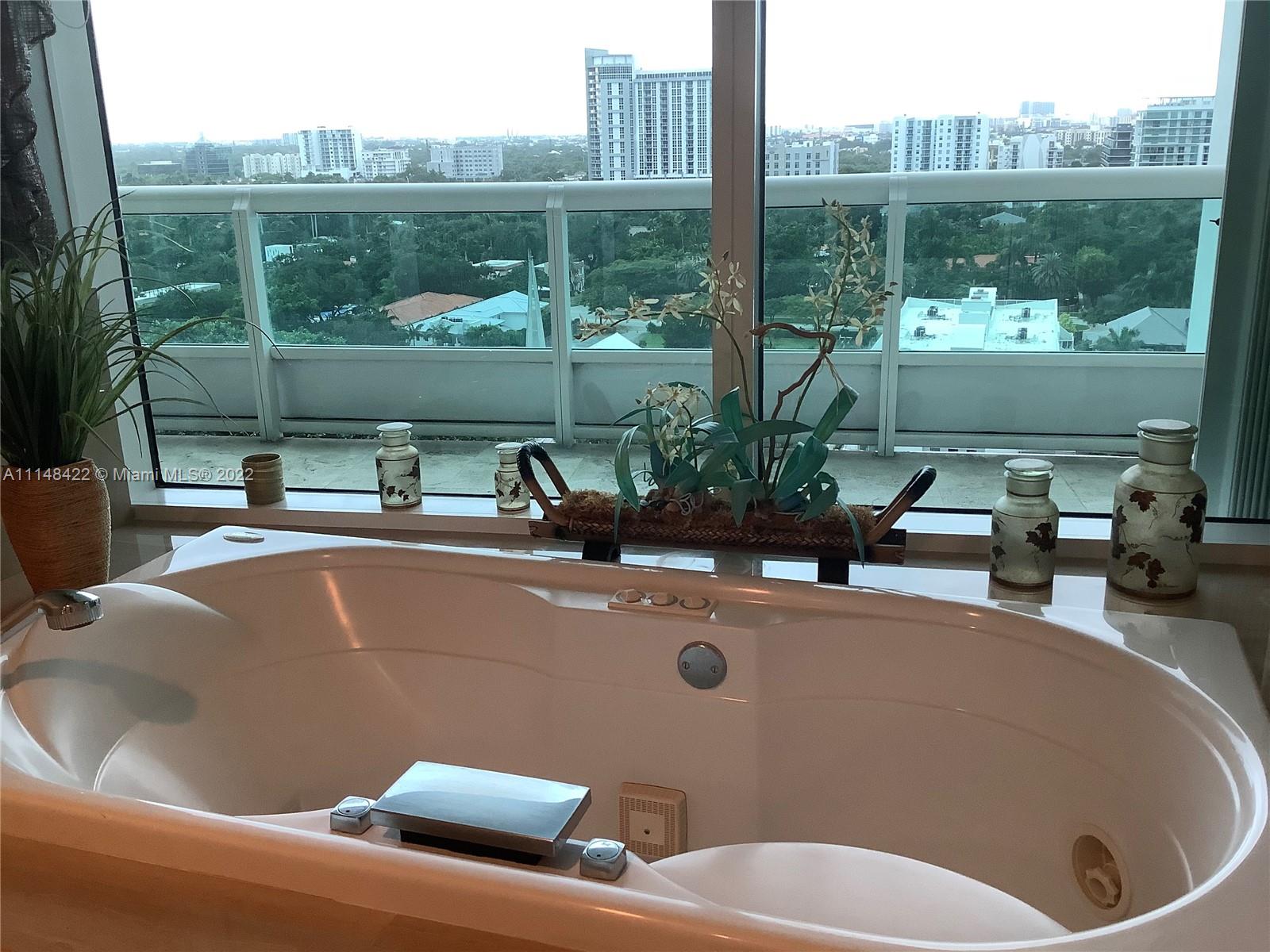 1643 Brickell Ave # 1605