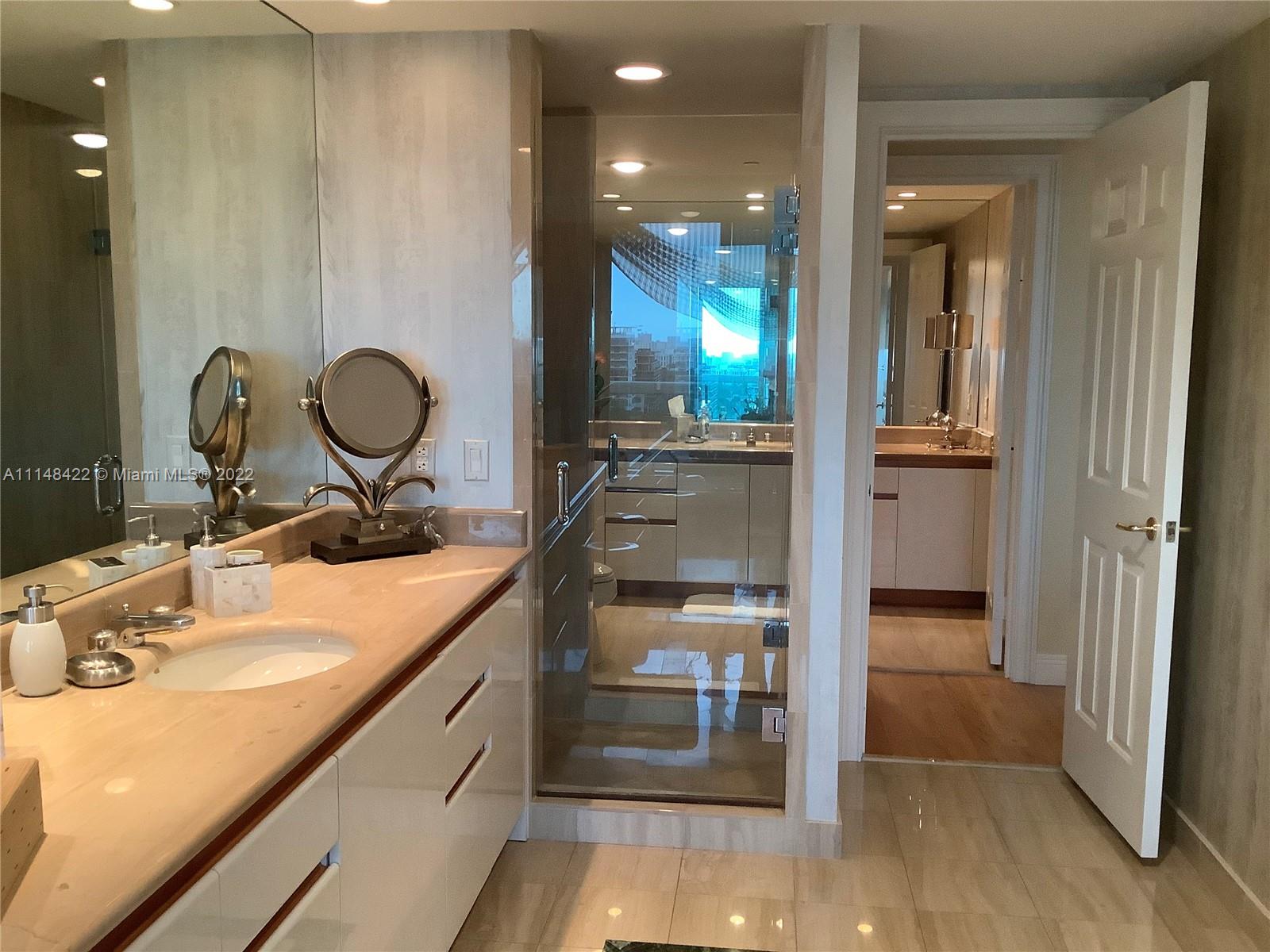 1643 Brickell Ave # 1605