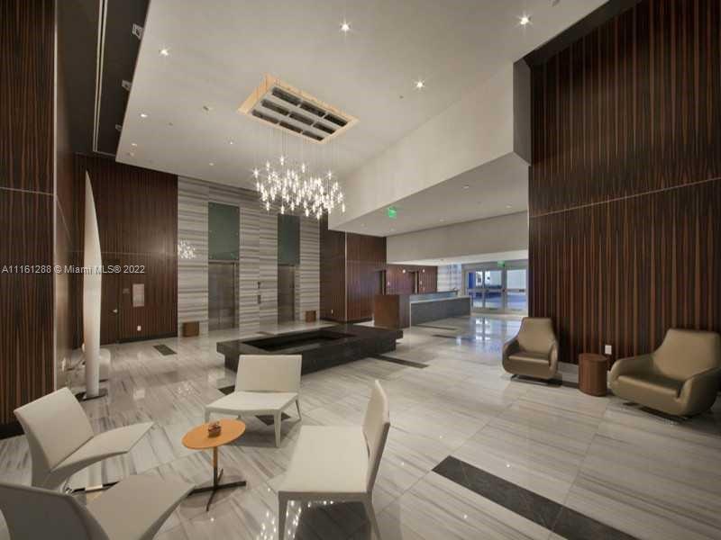 1100 Biscayne Blvd # 4703