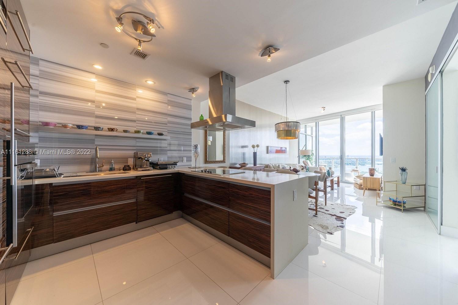 1100 Biscayne Blvd # 4703