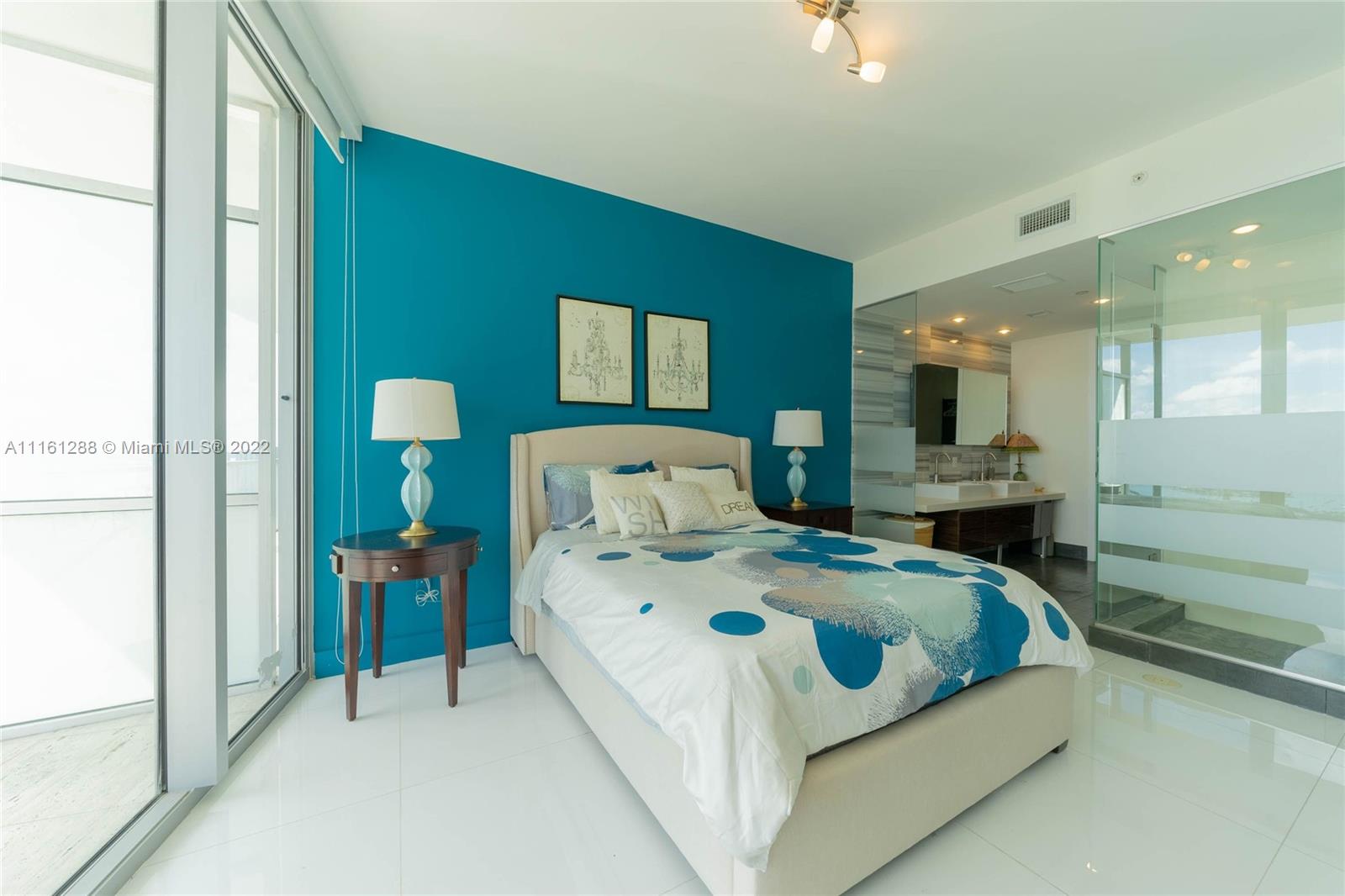 1100 Biscayne Blvd # 4703