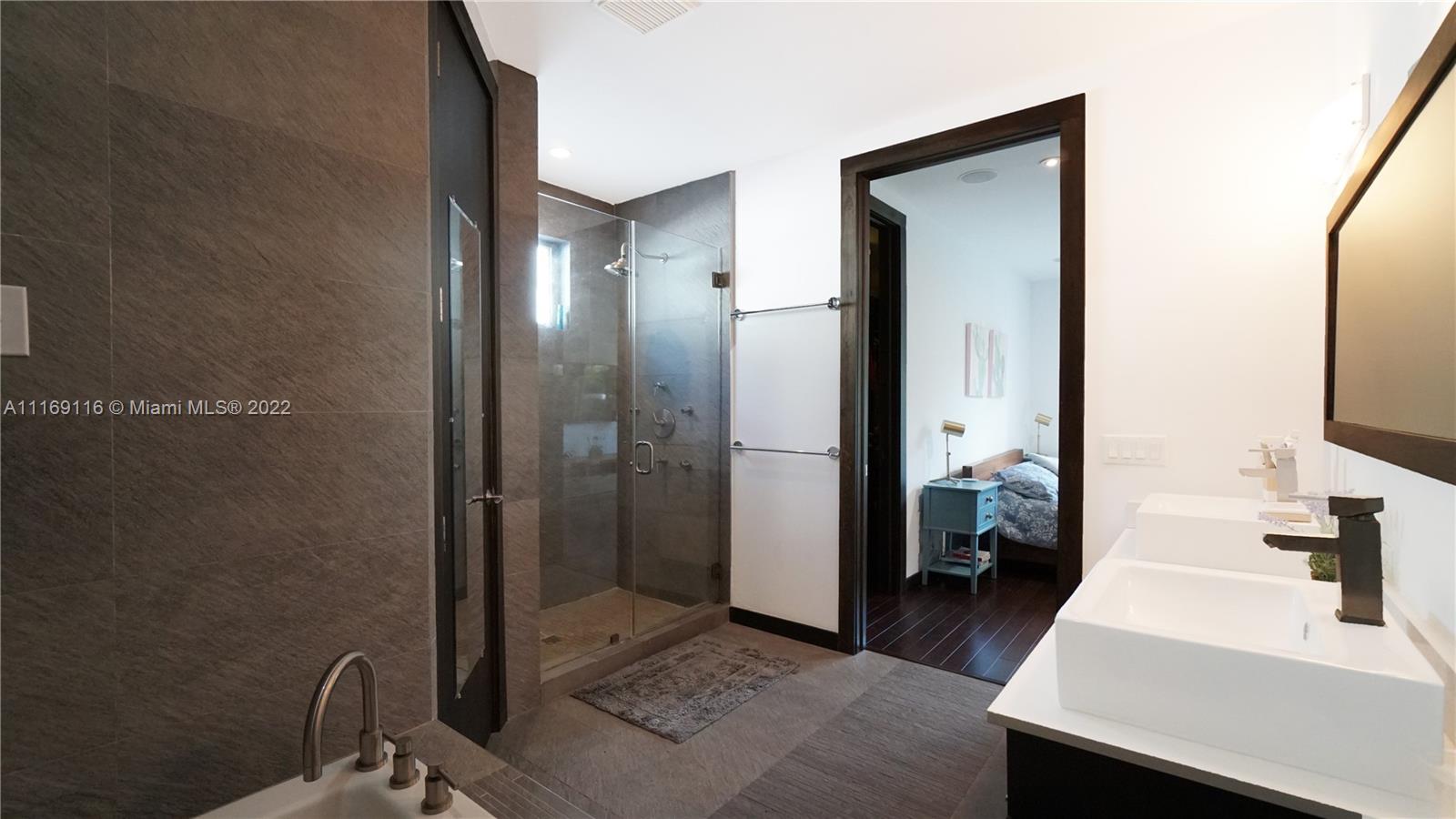 3545 SW 1st Ave # 3545