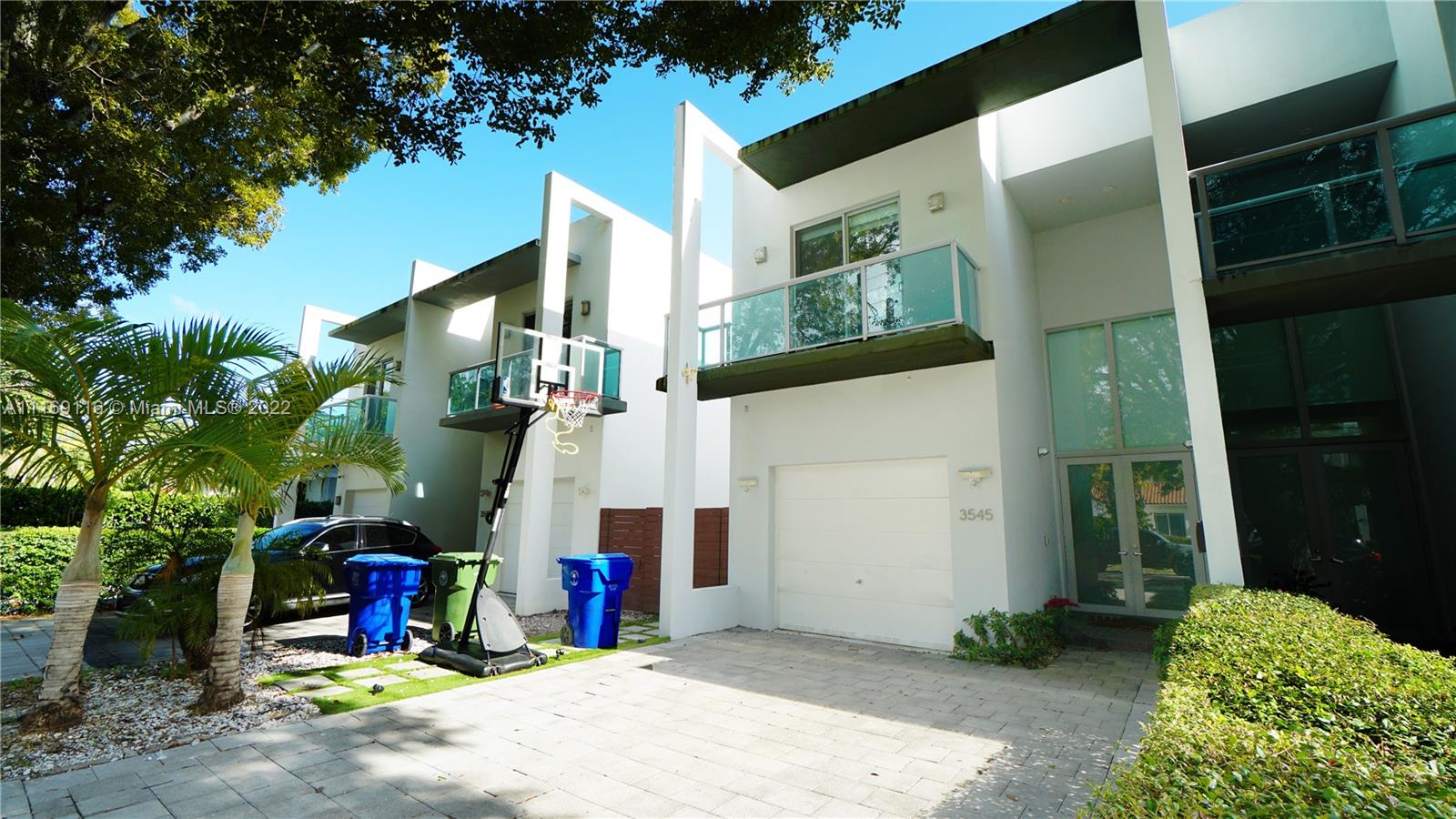 3545 SW 1st Ave # 3545