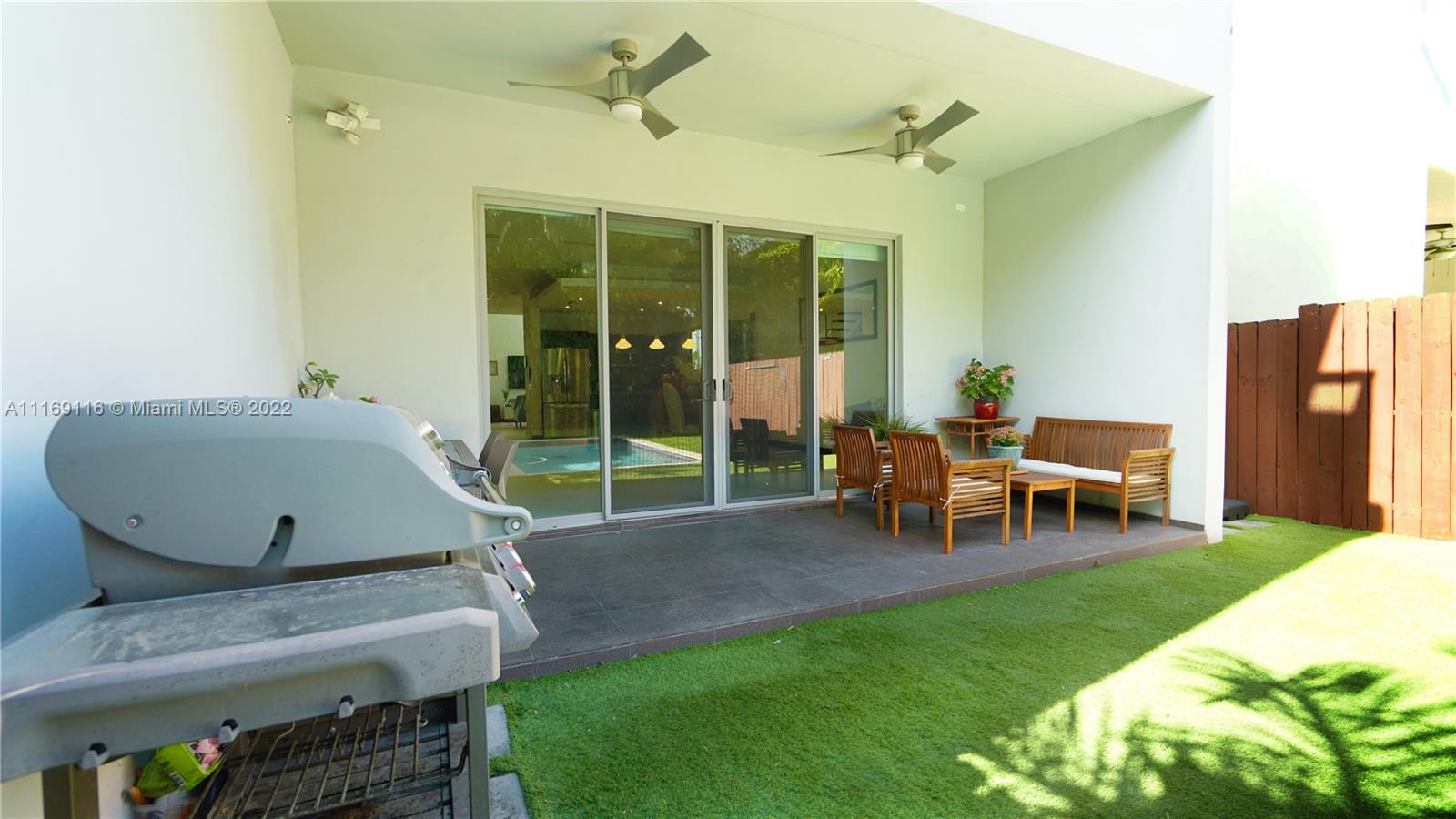 3545 SW 1st Ave # 3545