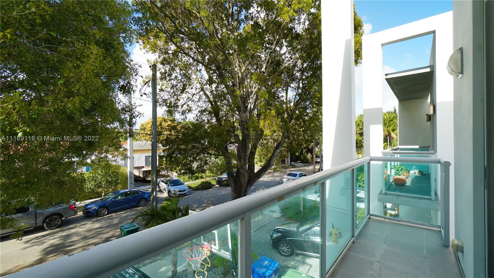 3545 SW 1st Ave # 3545
