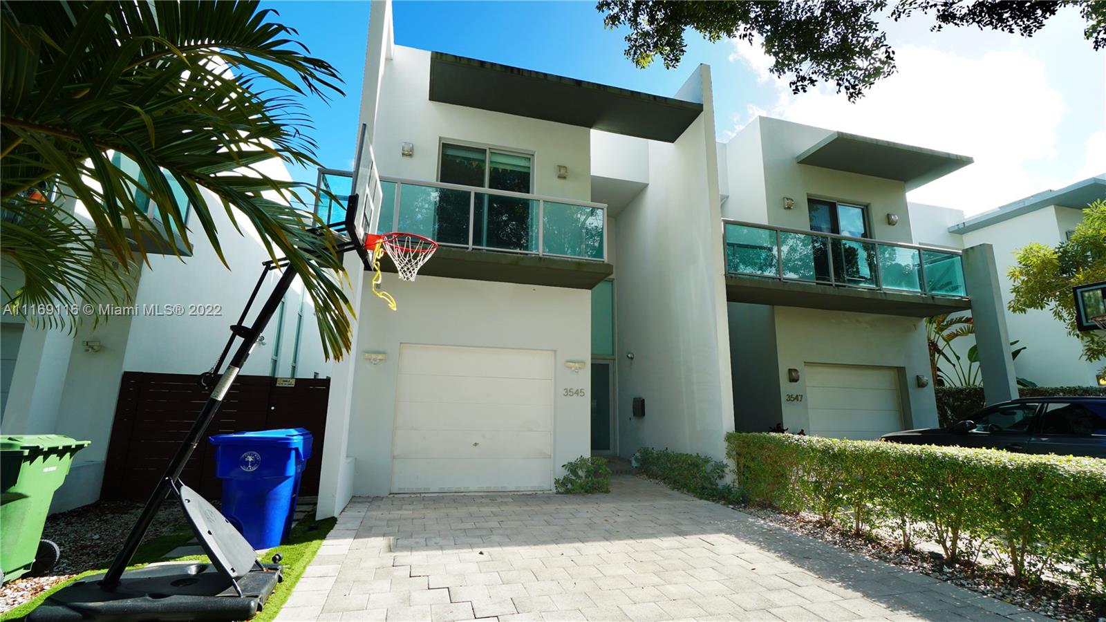 3545 SW 1st Ave # 3545