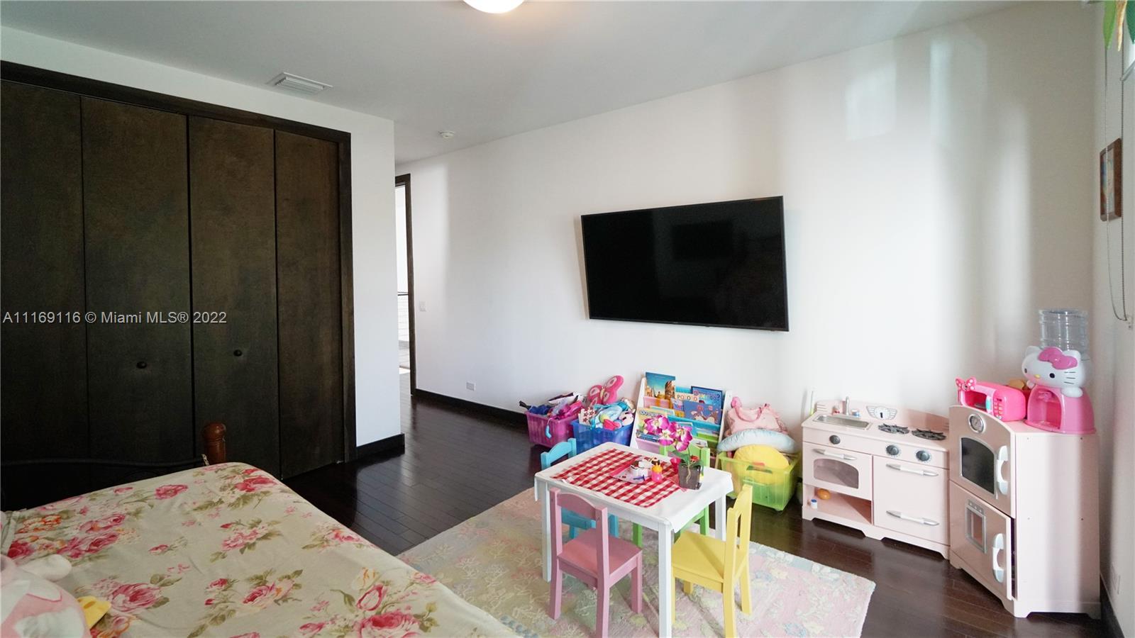 3545 SW 1st Ave # 3545