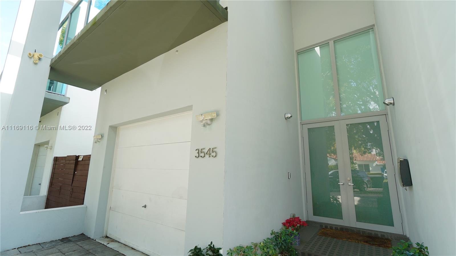 3545 SW 1st Ave # 3545
