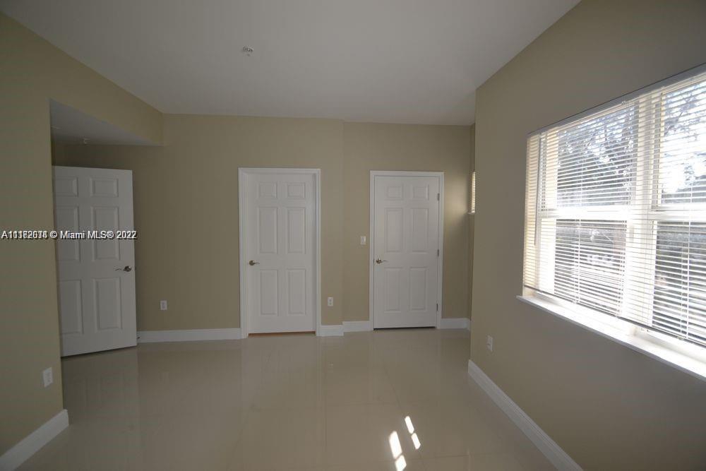 2802 NE 184th Ter # 134