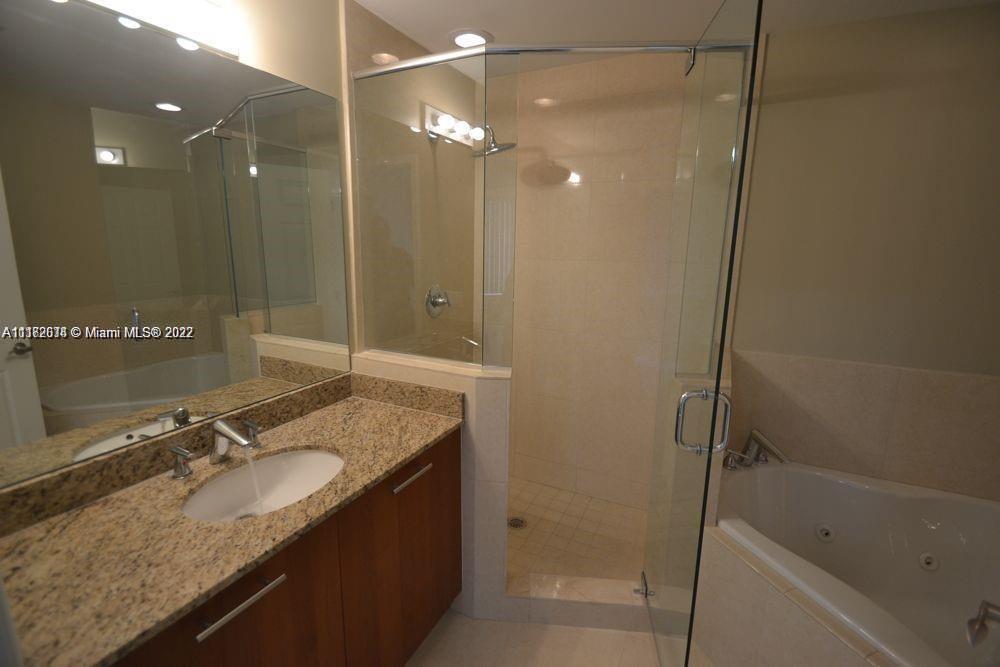 2802 NE 184th Ter # 134