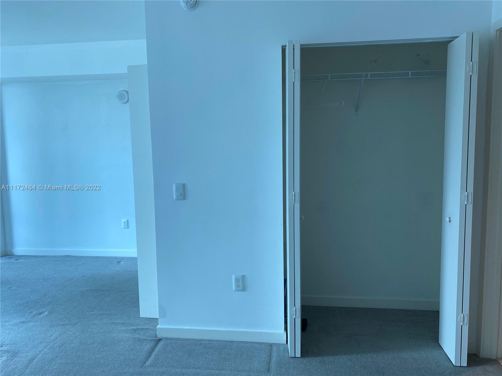 1100 S MIAMI AV Unit: 2305