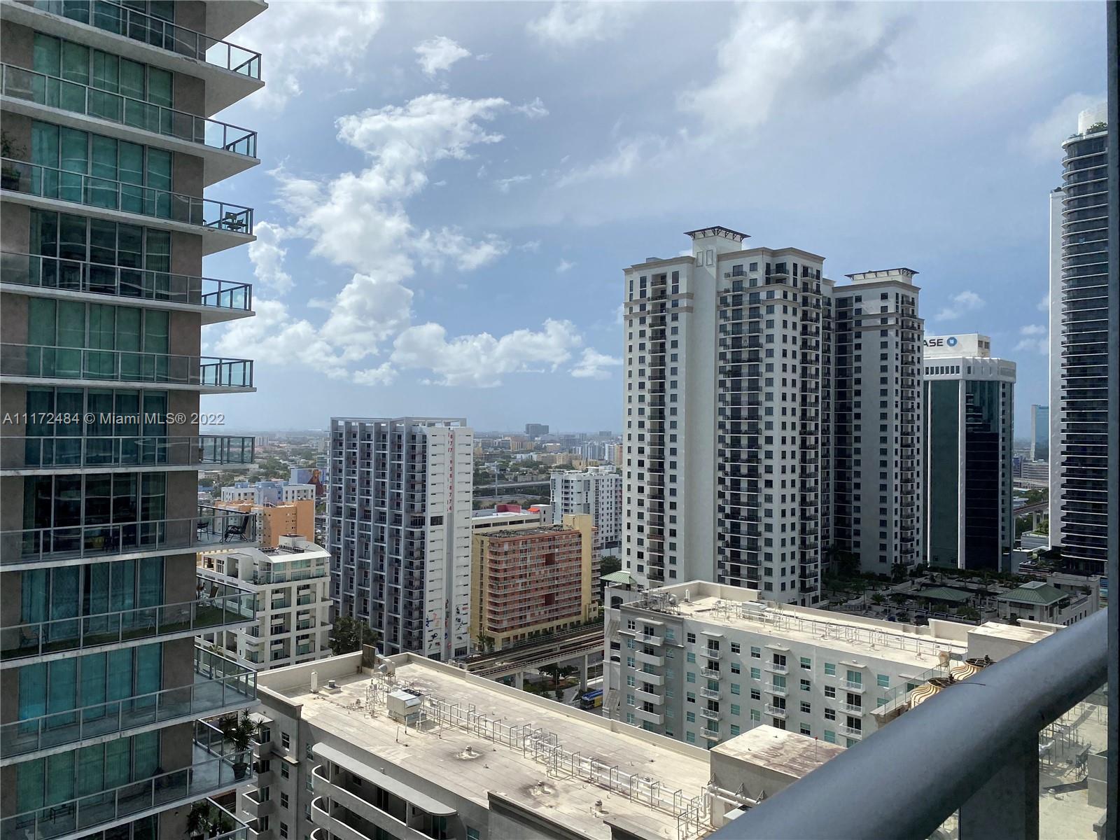 1100 S MIAMI AV Unit: 2305