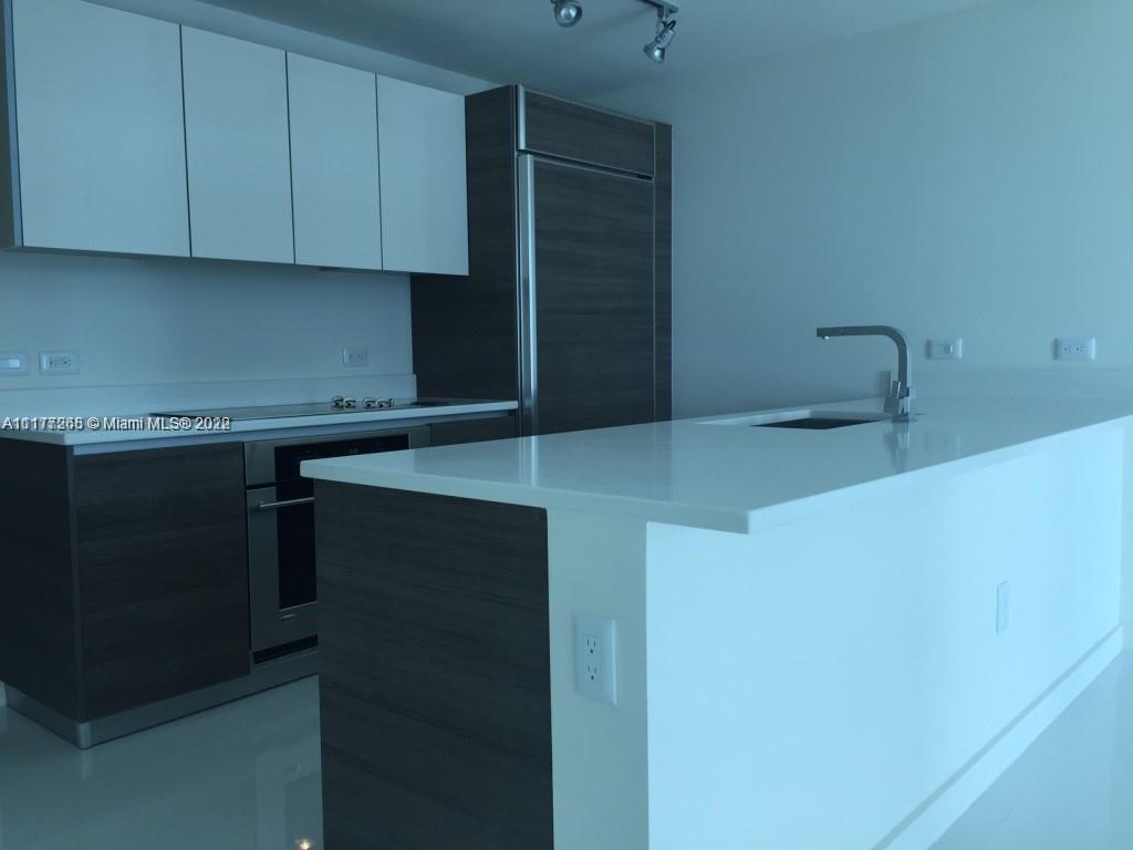 1100 S MIAMI AVE Unit: 3811