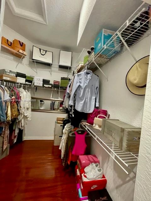 5716 NW 50th St