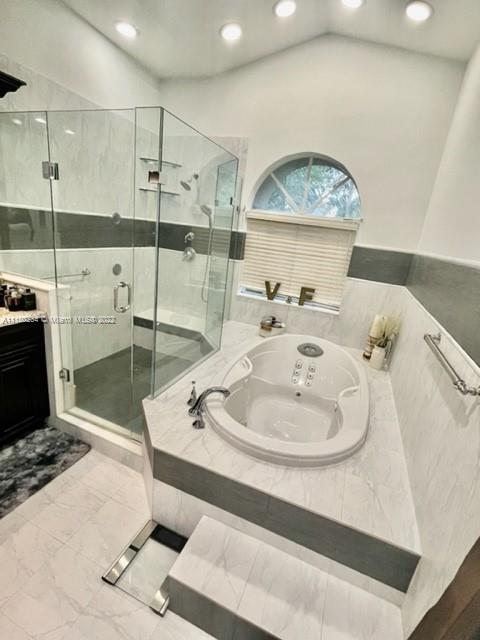 5716 NW 50th St