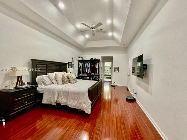 5716 NW 50th St