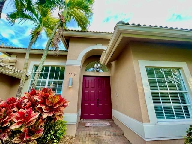 5716 NW 50th St
