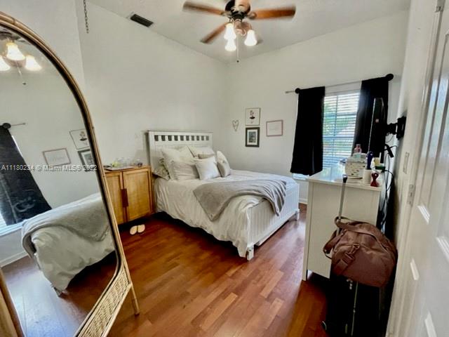 5716 NW 50th St