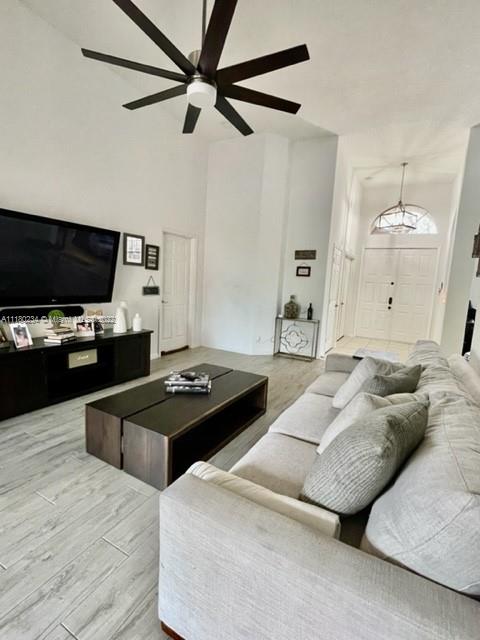 5716 NW 50th St
