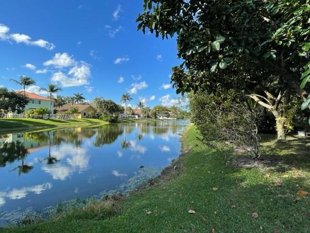 5716 NW 50th St