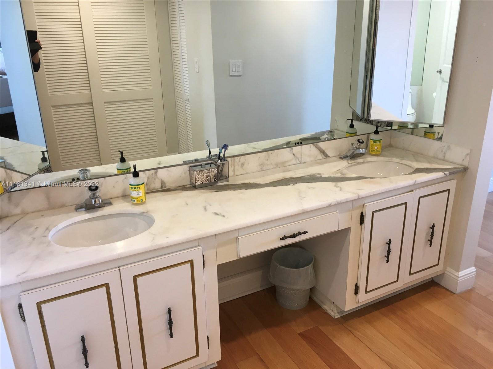 155 Ocean Lane Dr # 1215