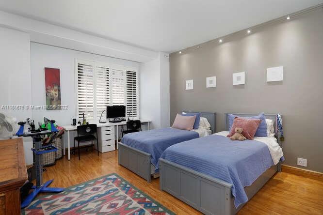 251 Crandon Blvd # 630