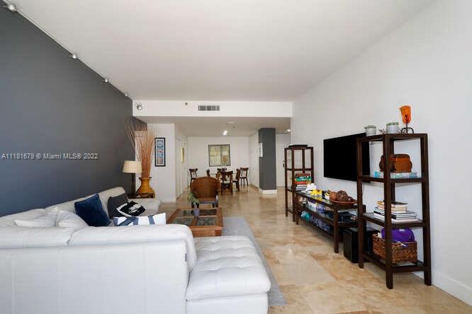 251 Crandon Blvd # 630