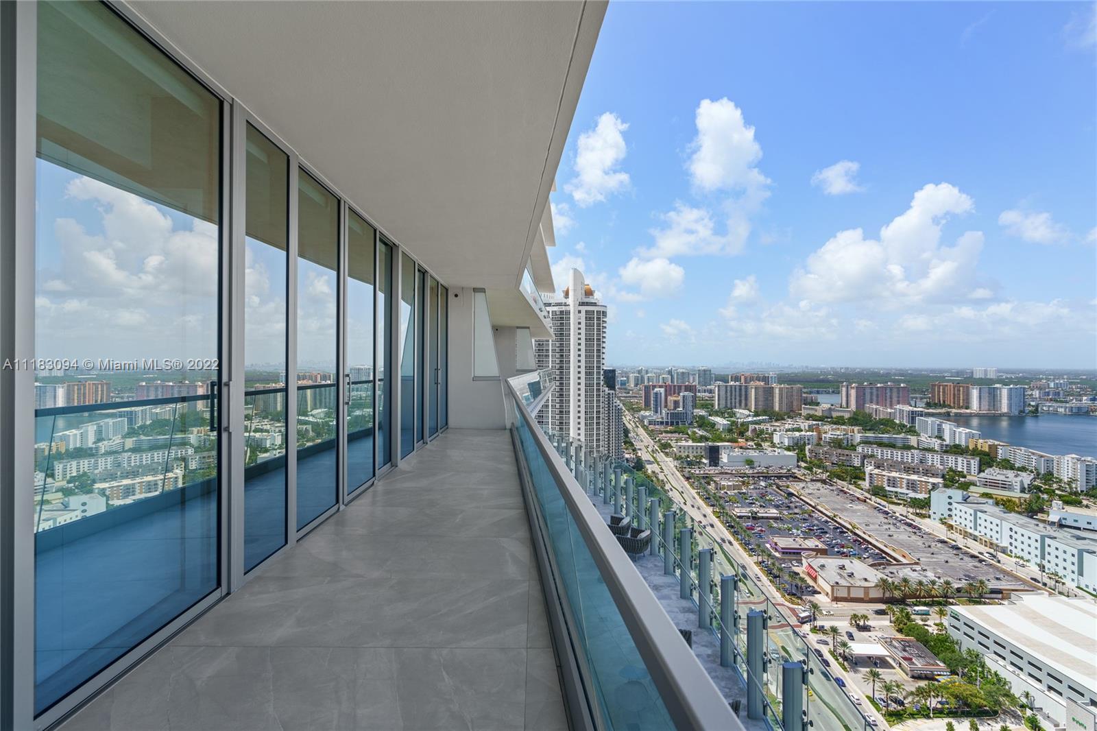 18501 Collins Ave # 3302