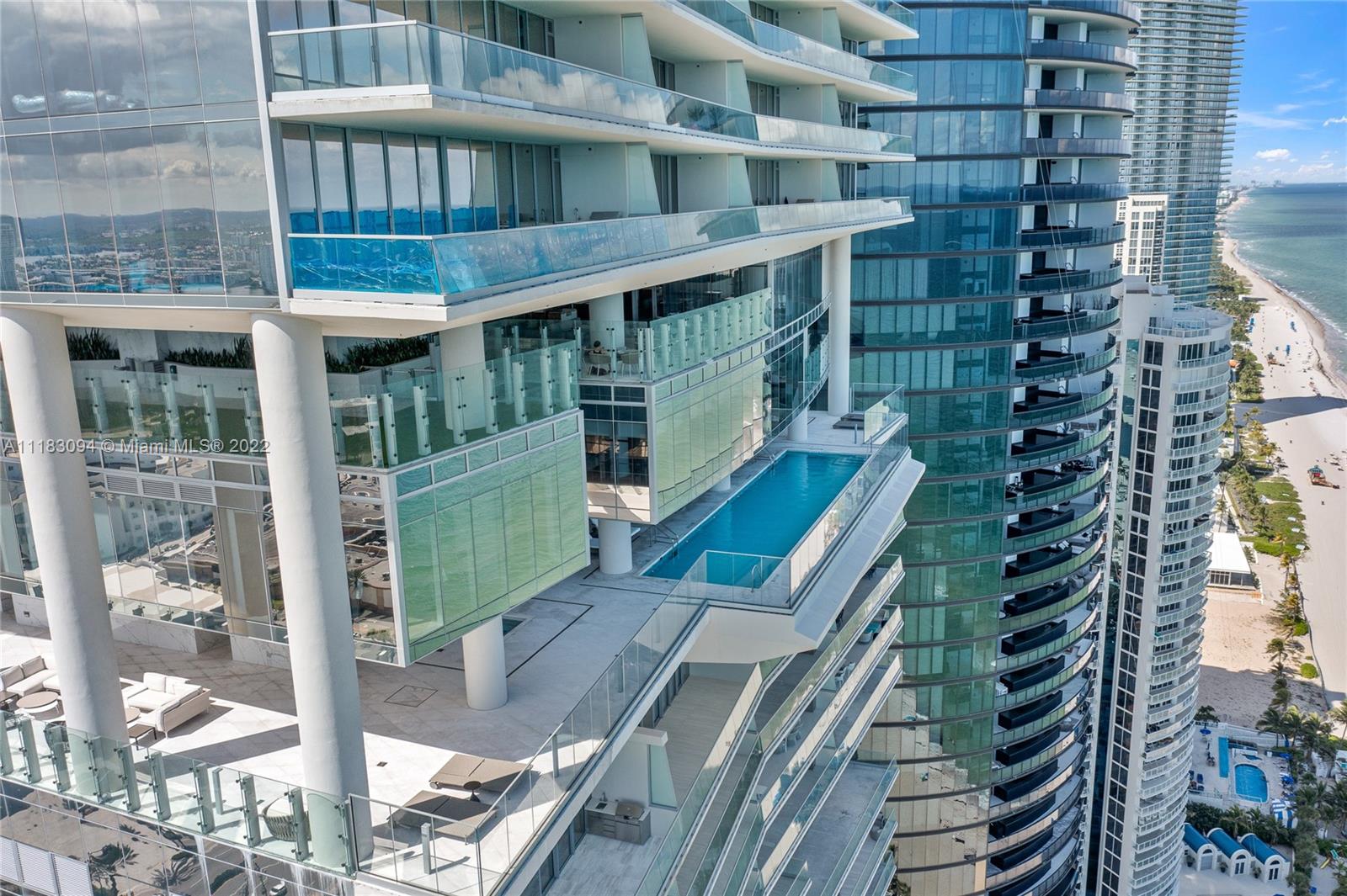 18501 Collins Ave # 3302