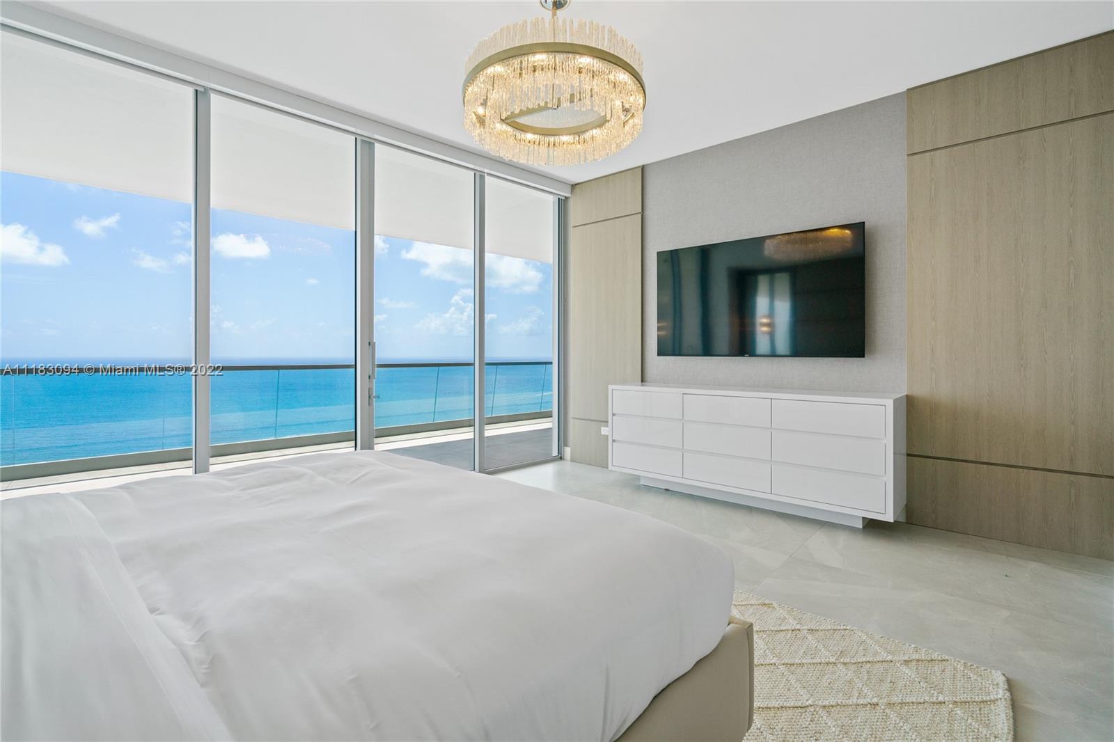 18501 Collins Ave # 3302