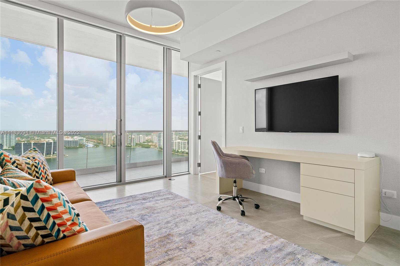 18501 Collins Ave # 3302
