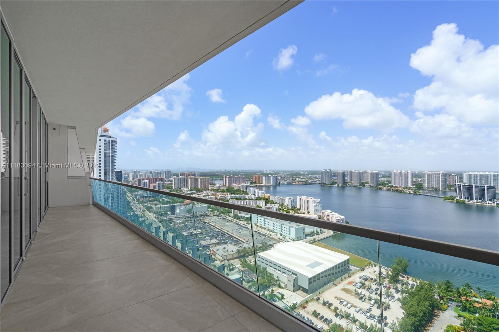 18501 Collins Ave # 3302