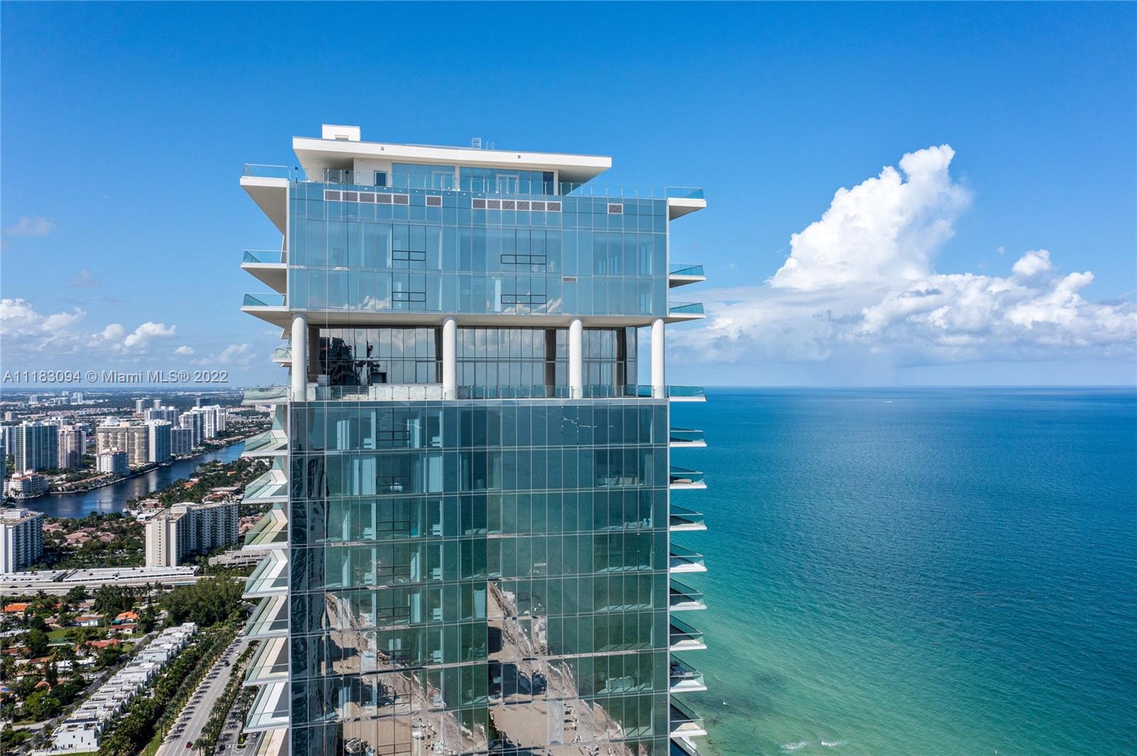 18501 Collins Ave # 3302
