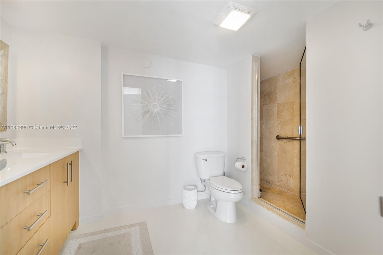 10275 Collins Ave # 810