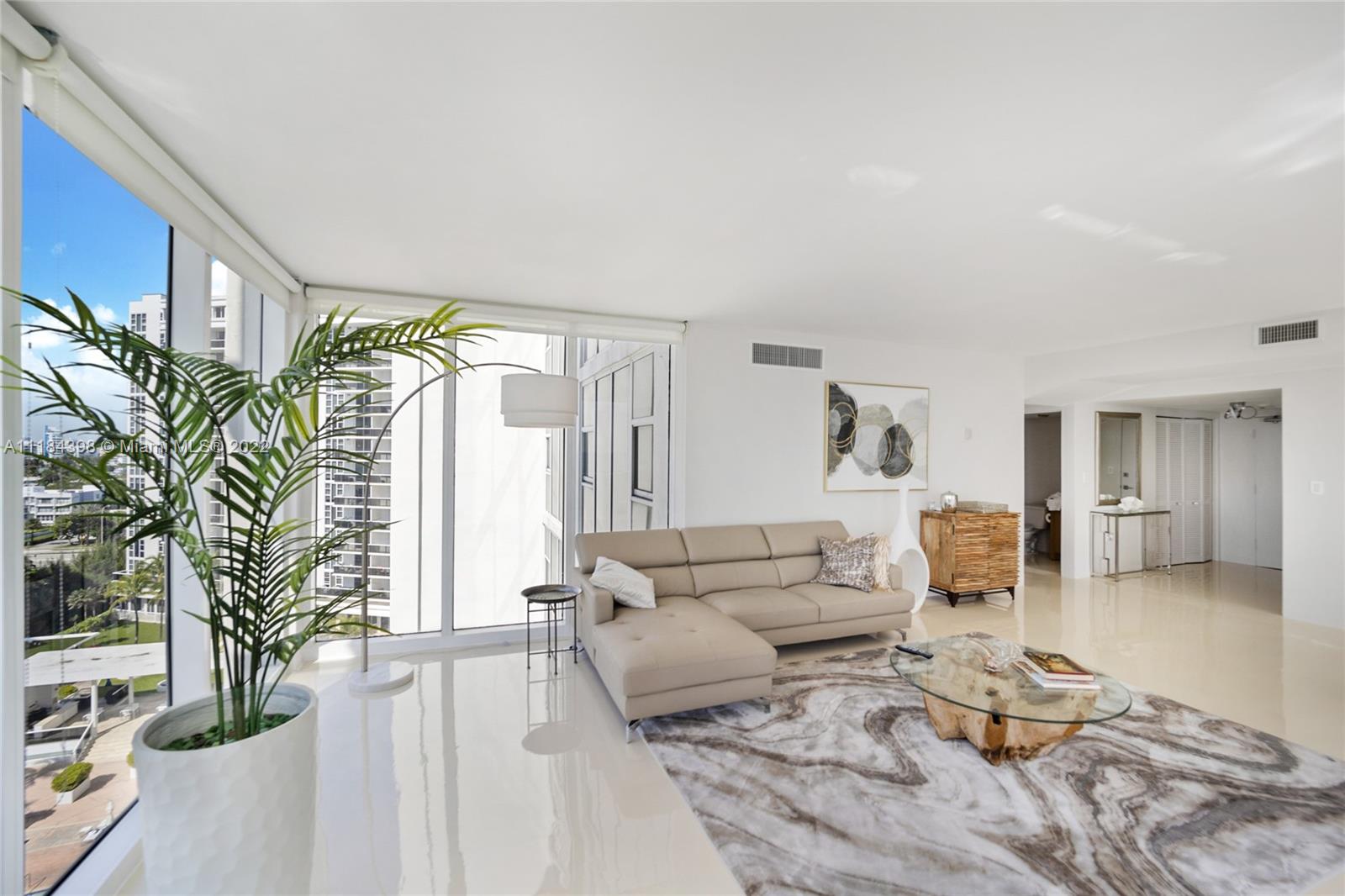 10275 Collins Ave # 810