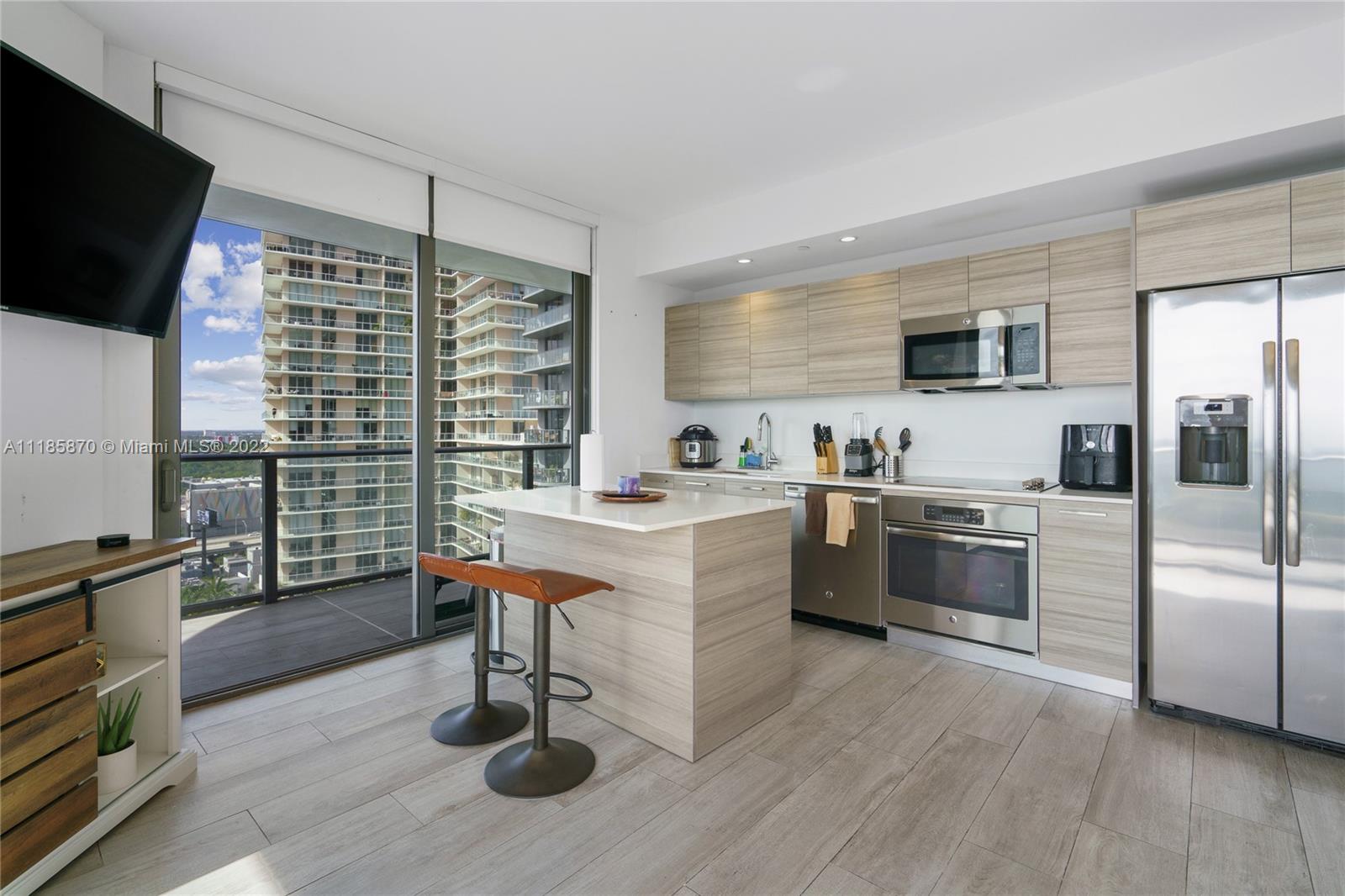 121 NE 34 ST # 1816