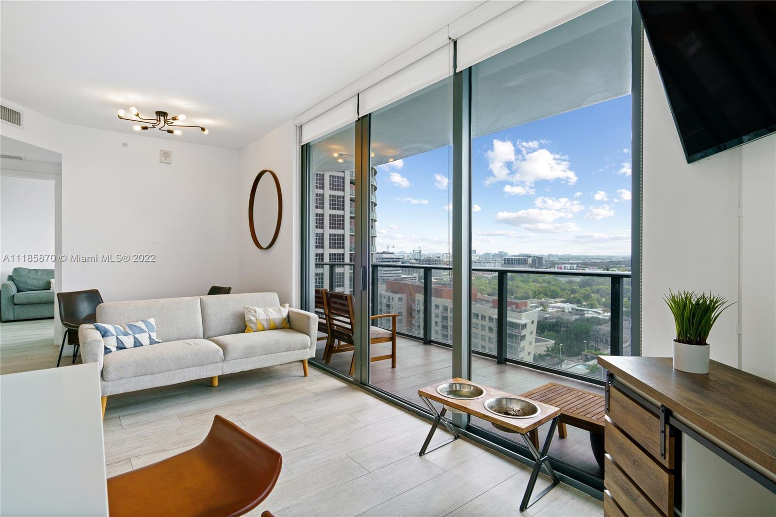 121 NE 34 ST # 1816