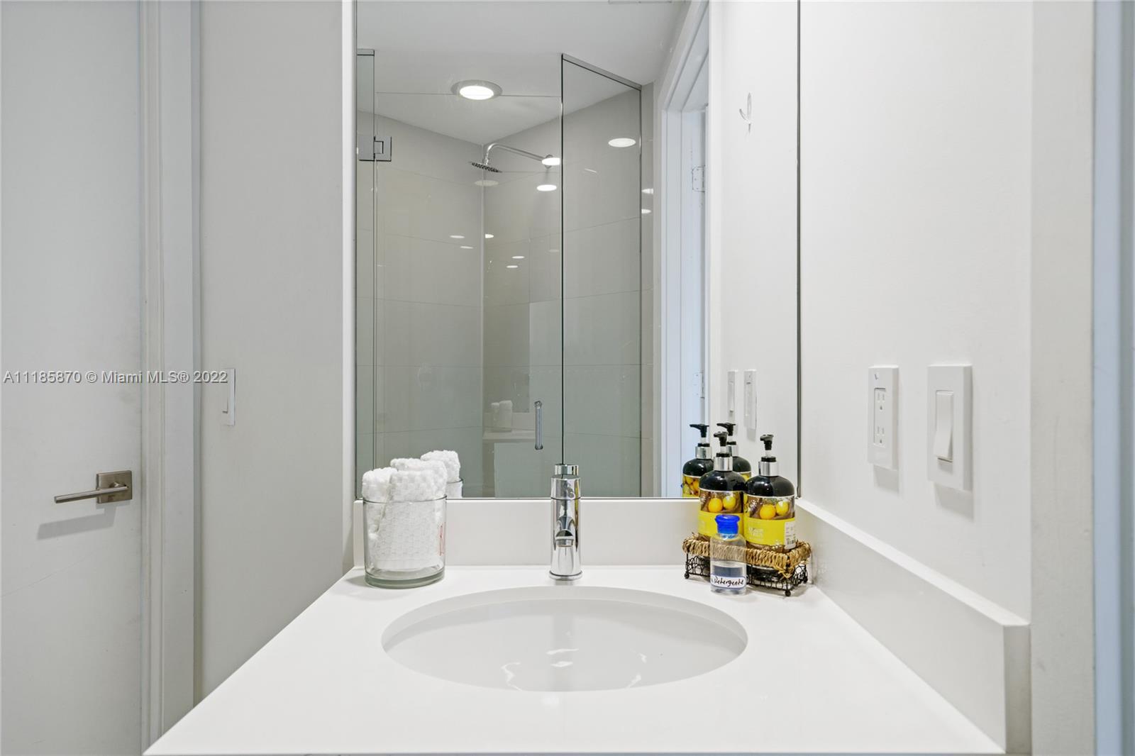 121 NE 34 ST # 1816