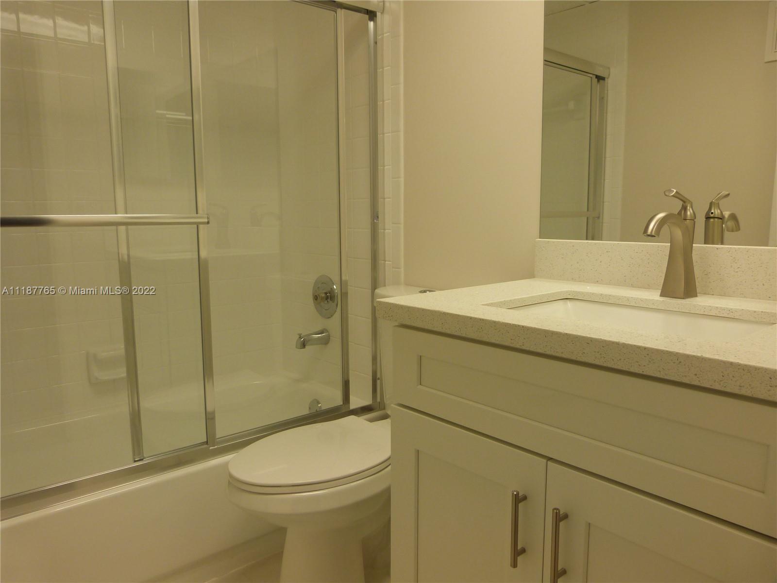 6751 N N University Dr # 204