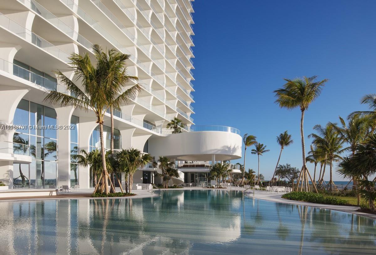 16901 Collins Ave # 1502