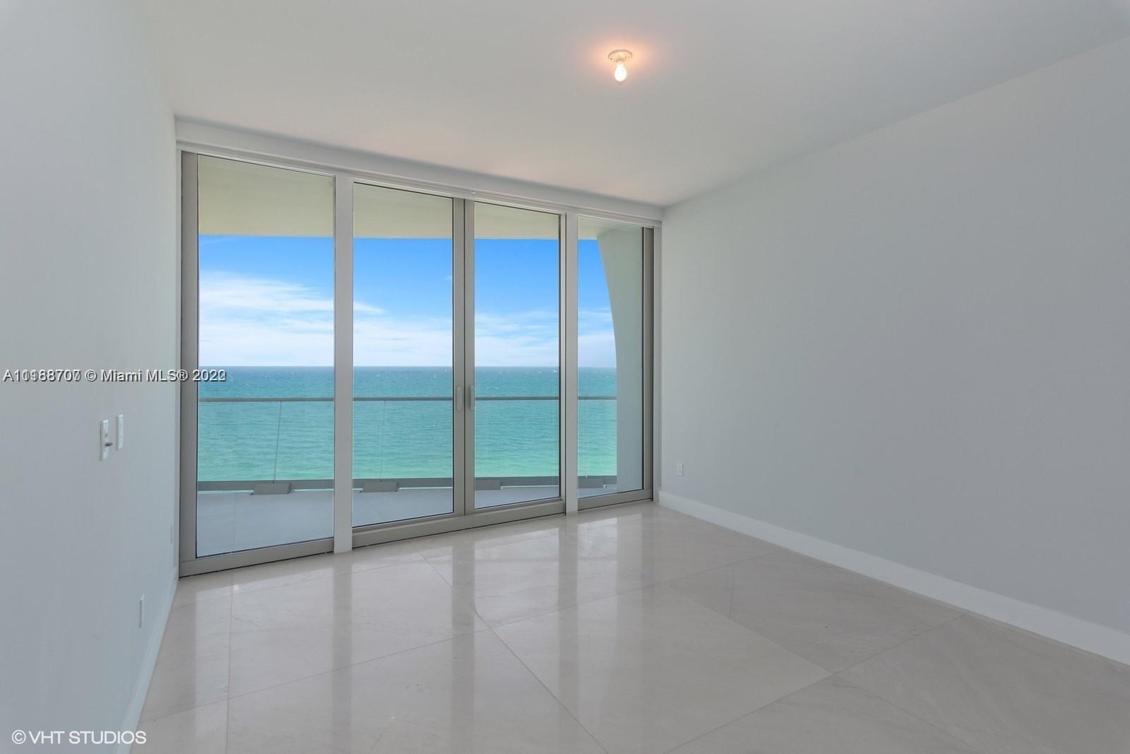 16901 Collins Ave # 1502