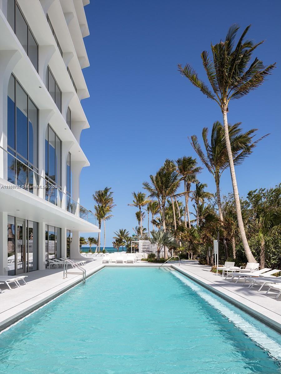 16901 Collins Ave # 1502