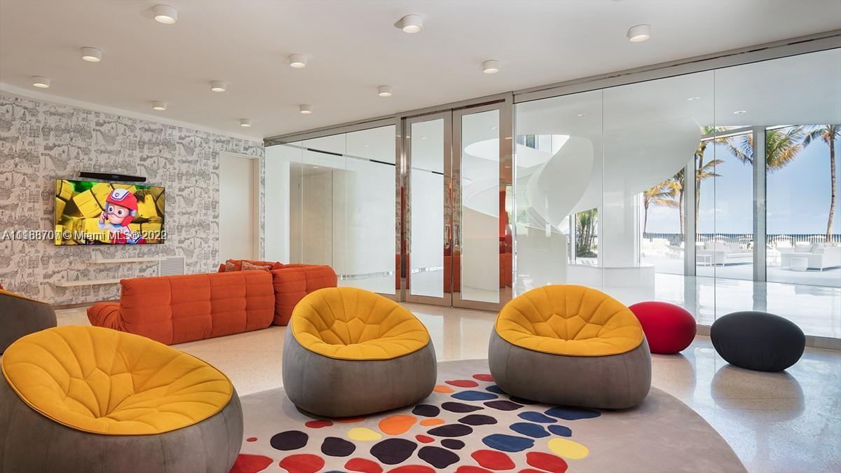 16901 Collins Ave # 1502