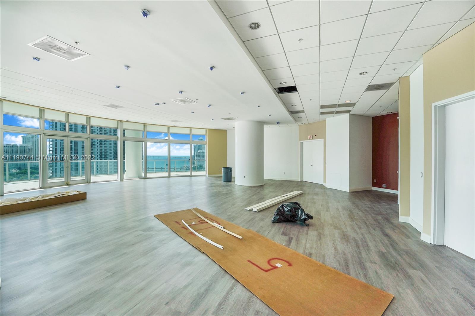 300 S Biscayne Blvd # 2608 Unit: T-2608