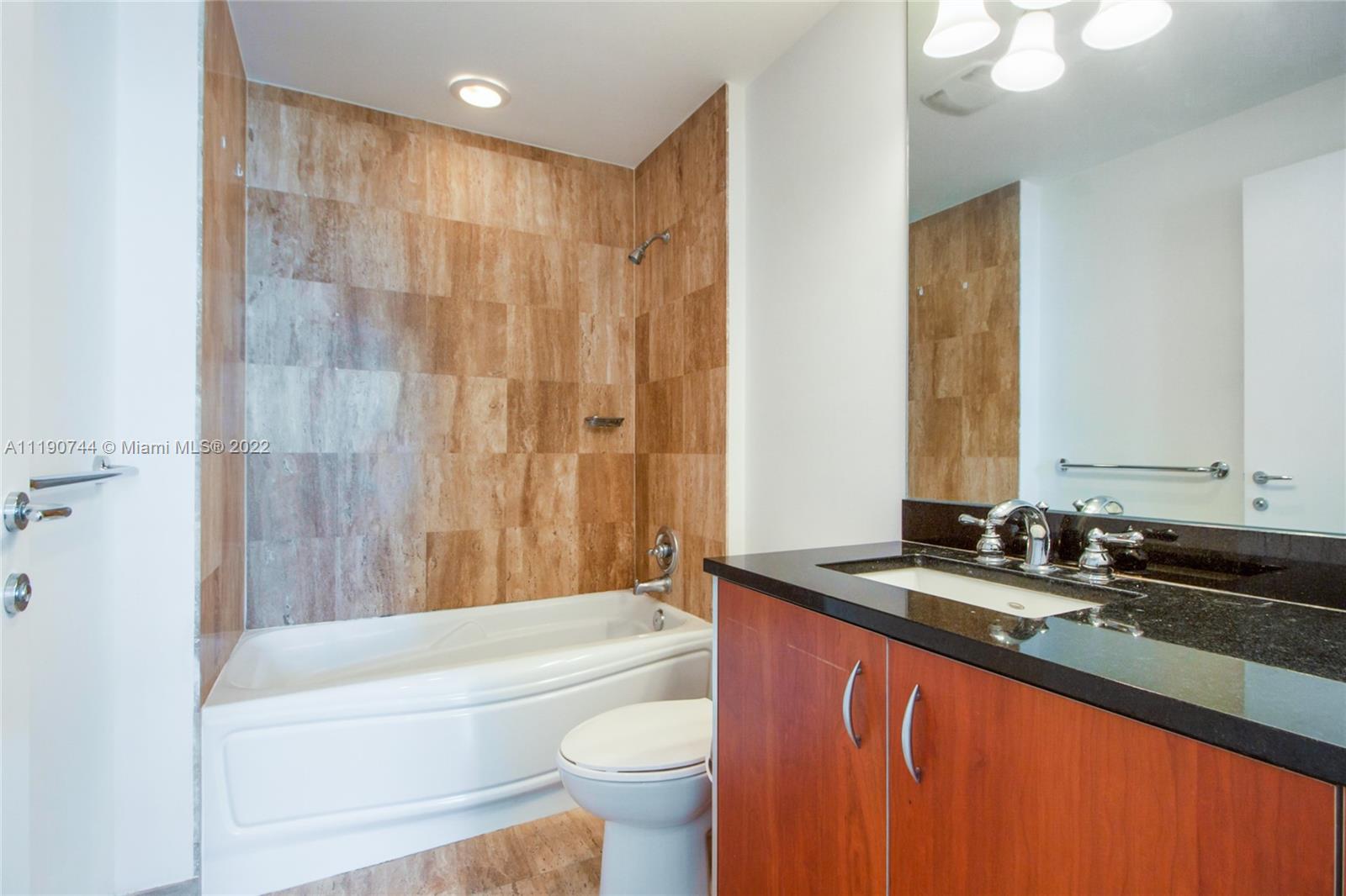 300 S Biscayne Blvd # 2608 Unit: T-2608